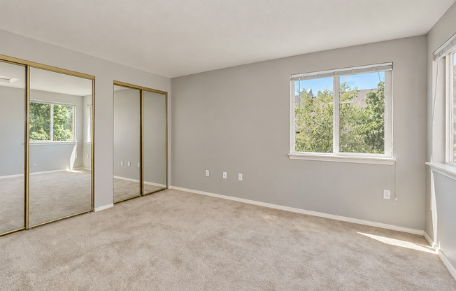 2 beds, 2 baths, $1,495, Unit 32