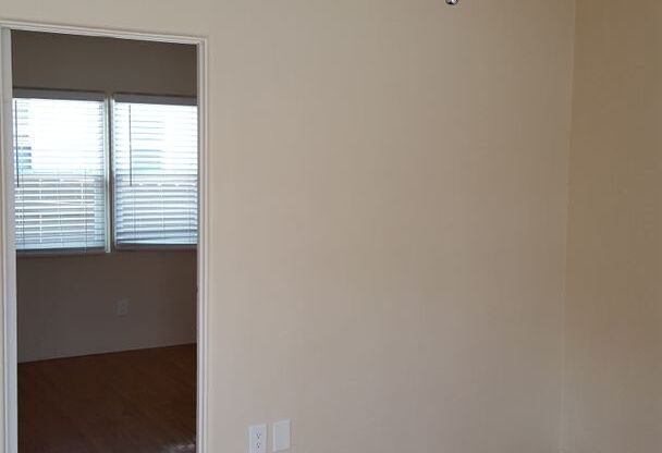 1 bed, 1 bath, $1,800, Unit 4462