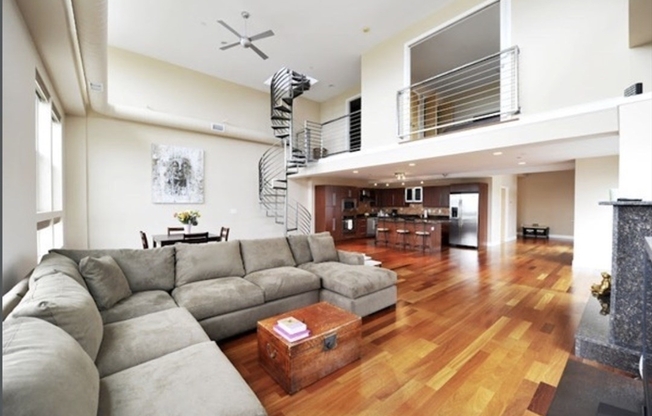 10 OCEAN AVE