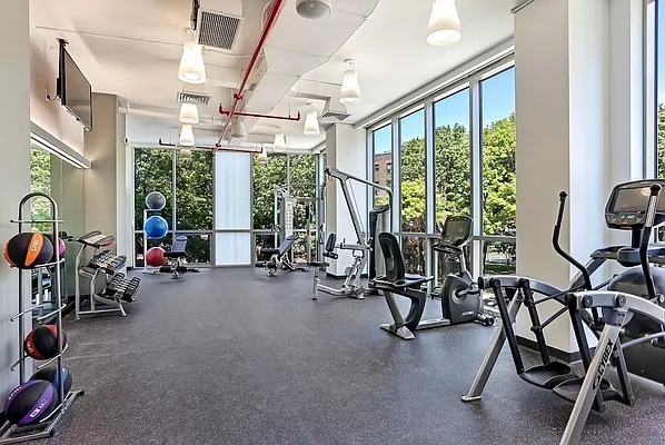 Studio, 1 bath, $5,880, Unit 11E