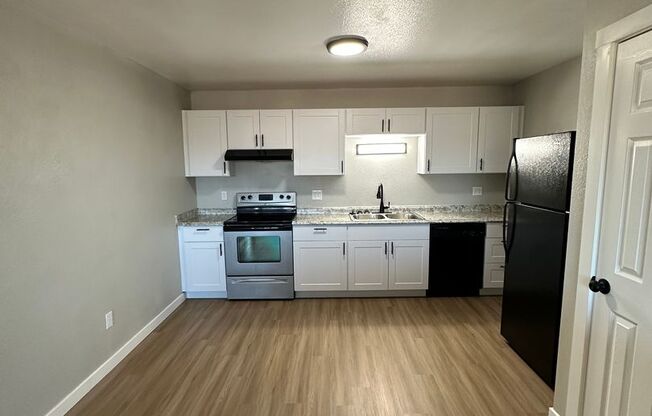 2 beds, 1 bath, $1,050, Unit 301