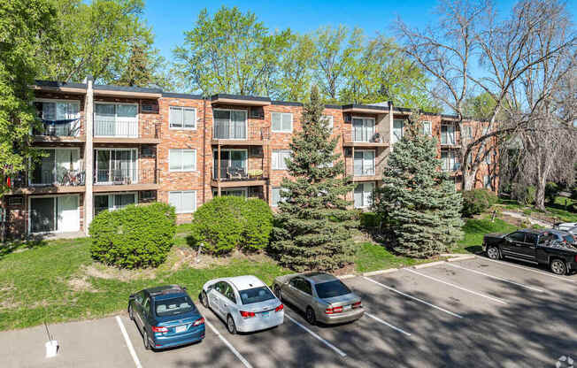 Apache Manor Apartments, Minneapolis, MN