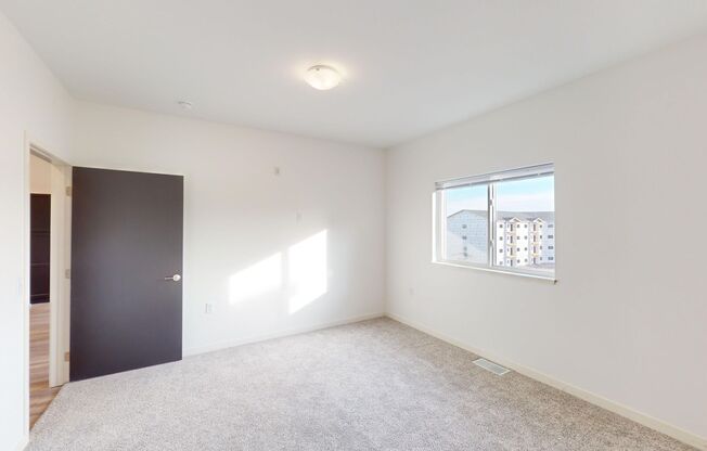 1 bed, 1 bath, 1,003 sqft, $1,305, Unit 7950-2405