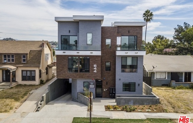 644 N Normandie Ave.