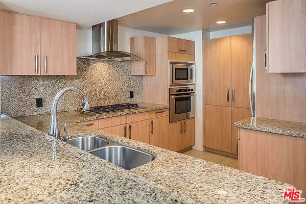 2 beds, 2 baths, 1,584 sqft, $6,800