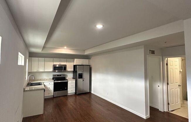 1 bed, 1 bath, $1,500, Unit 758 Parklawn