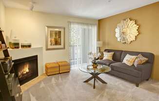 Allegro Living Room Apartments in Covington, WA