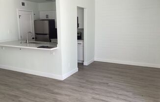 1 bed, 1 bath, 644 sqft, $1,295, Unit 4242-02