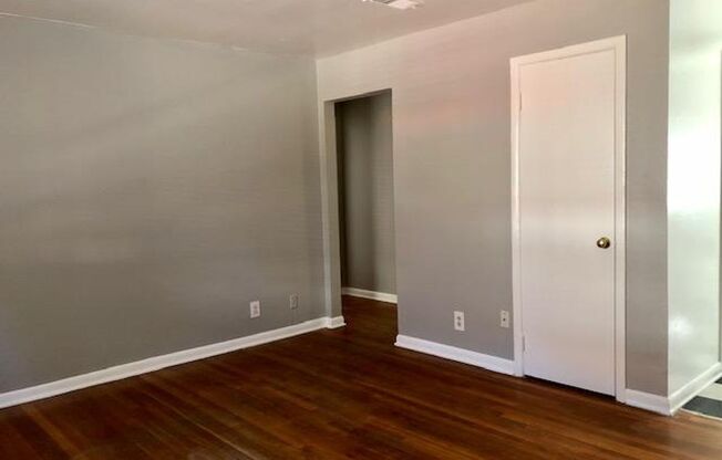 2 beds, 1 bath, 850 sqft, $1,895, Unit 436-3
