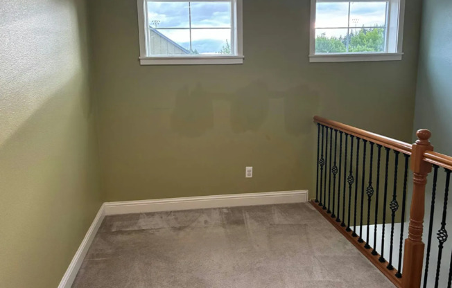 4 beds, 2.5 baths, $3,199
