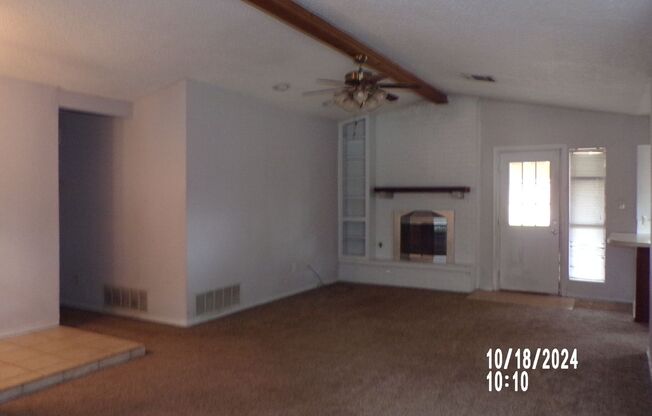 3 beds, 2 baths, $1,595