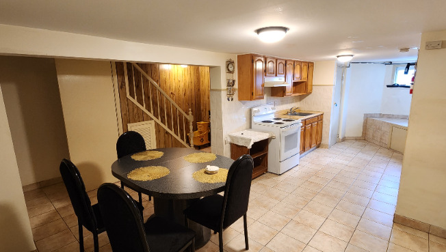 231 RIPLEY PL