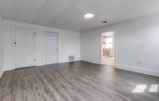 1 bed, 1 bath, $1,050, Unit 2nd Floor Rear