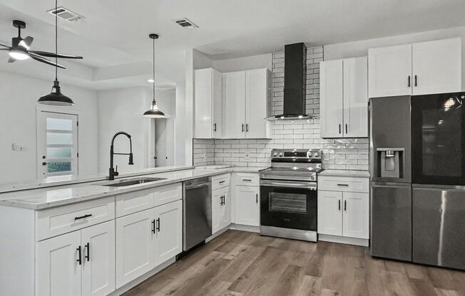 Modern 3-Bedroom Home Near Downtown