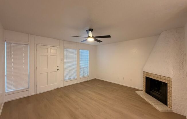 Spacious 2BR/2BA Scottsdale Condo | In-Unit Washer & Dryer | Remodeled | Move in Special
