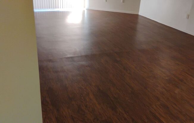 2 beds, 2 baths, 984 sqft, $1,650, Unit 140
