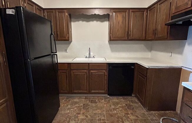 Century House Apts. (915 N. 48th Ave.)