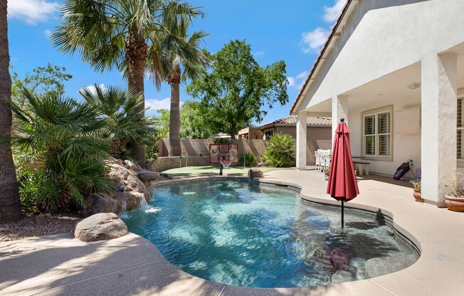 Charming Home with heated Pool & Spa! Amazing floorpan!