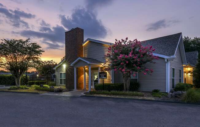 The District Apartments in East Memphis