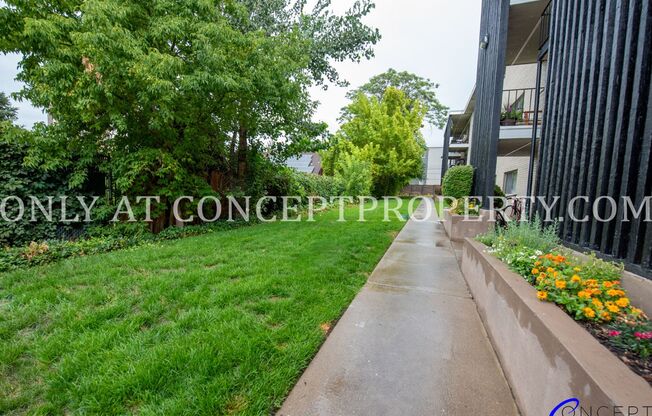 2 beds, 1 bath, 700 sqft, $1,275, Unit 30