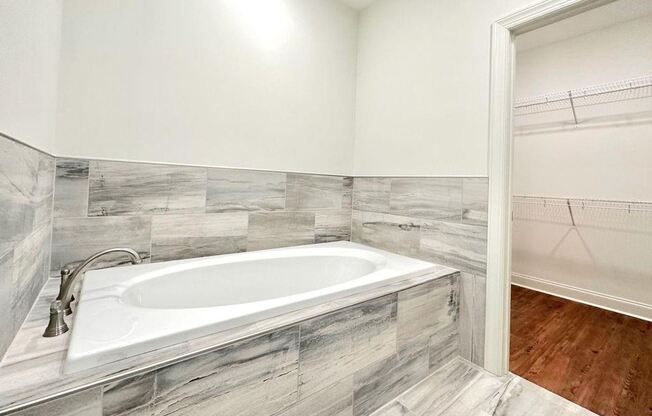 288 E. Longleaf Drive