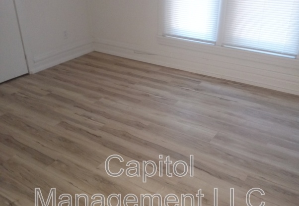 316 W SAGINAW ST