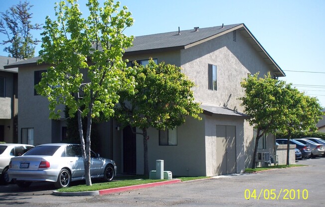 Oro Park Apartments