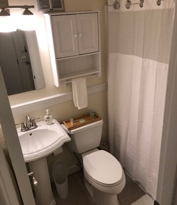 1 bed, 1 bath, $2,195, Unit 02