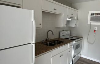 2 beds, 1 bath, $750, Unit Apt. A