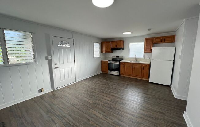 For Rent - 3046C Harding Ave. Honolulu, HI 96816