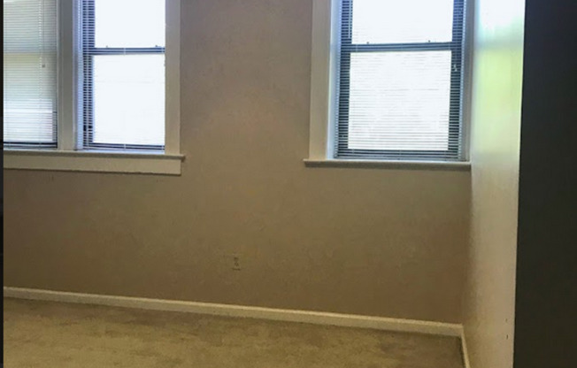 1 bed, 1 bath, 500 sqft, $800, Unit 114