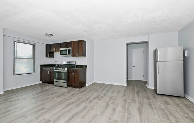 1 bed, 1 bath, 850 sqft, $1,095, Unit 7200 - 302