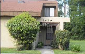 2 bedroom townhome on Westside Near NAS