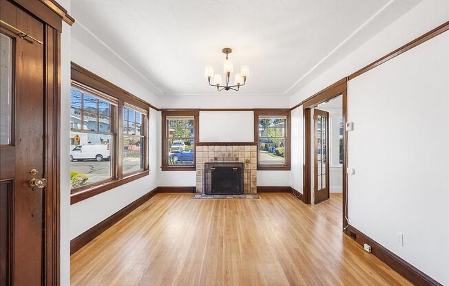 2134 Clinton Ave - 2 bedroom | 1 bathroom