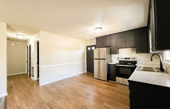 2 beds, 1 bath, $1,225