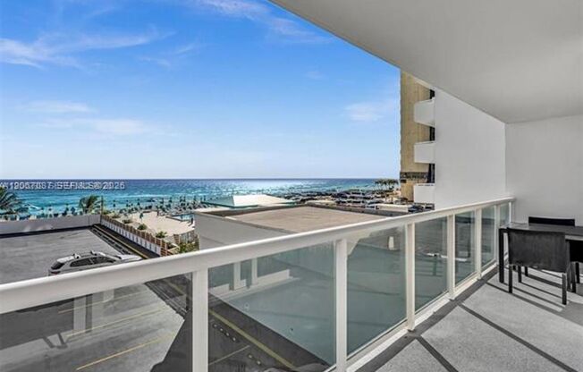 2 beds, 2 baths, $3,500, Unit # 206