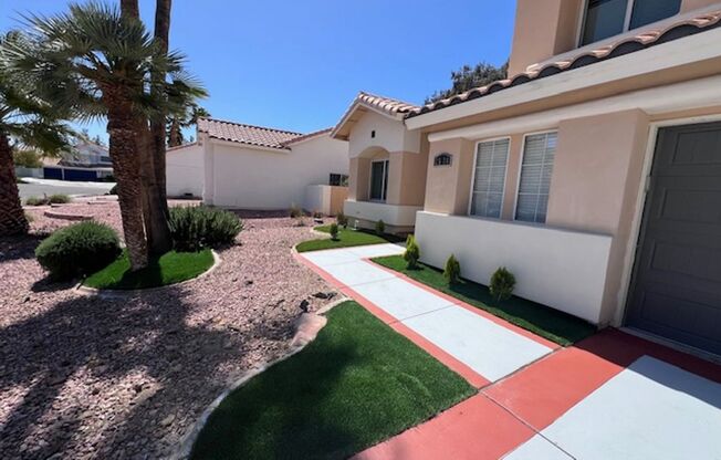 beautiful, fully furnished 5-bedroom, 3-bath home with a pool