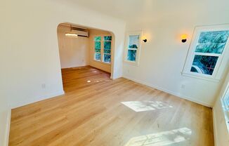 1 bed, 1 bath, $2,150, Unit 3776.5 S Gramercy Pl