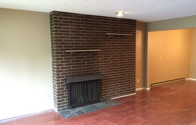 2 beds, 2 baths, 1,200 sqft, $1,895, Unit 5821