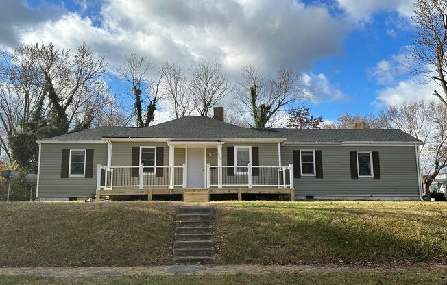 4 Bedroom / 2 Bath Home Kingsport, TN