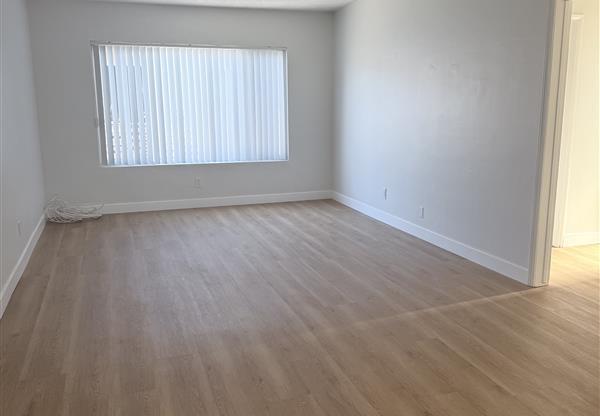 11944 S. Grevillea Ave