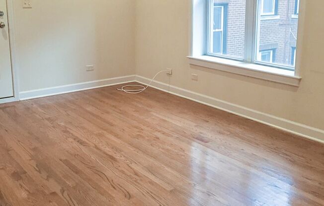 2 beds, 1 bath, 730 sqft, $2,895, Unit 853-2N