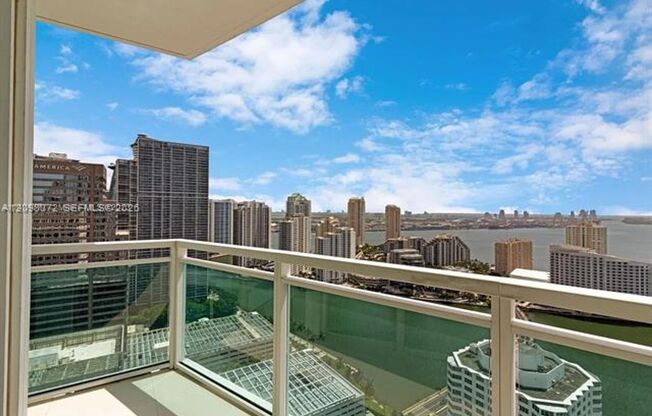 2 beds, 2.5 baths, $6,500, Unit # 3710