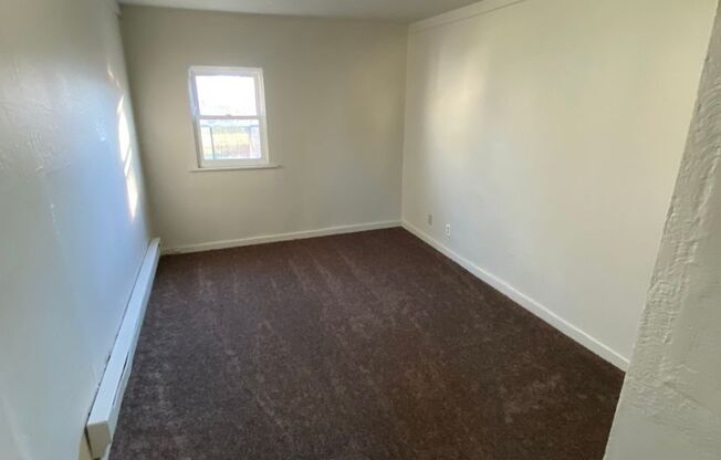 716 Baxter St.