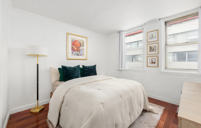 1 bed, 1 bath, $4,000, Unit 5C