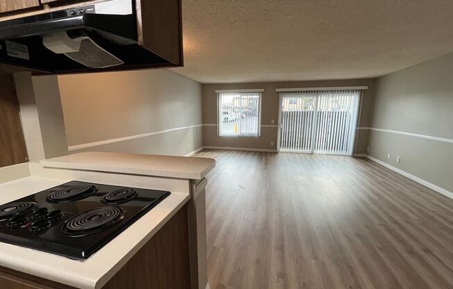 1 bed, 2 baths, 900 sqft, $2,300, Unit 107