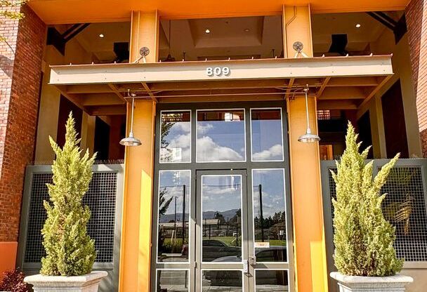 1 bed, 1 bath, $2,850, Unit #125