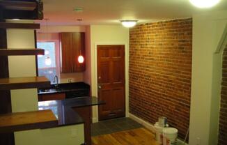 3 beds, 2 baths, $5,100, Unit Single Family