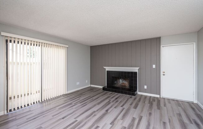 Studio, 1 bath, 500 sqft, $1,350, Unit 131