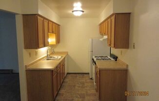 2 beds, 1 bath, 952 sqft, $1,200, Unit 216